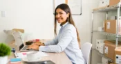 VAGA PARA AUXILIAR DE ESCRITÓRIO