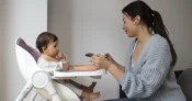VAGA PARA BABÁ